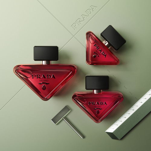 PRADA PARFUM RADIKALES PARADOX ESSENZ - Nachfüllbares holziges PRADA PARFUM RADIKALES PARADOX ESSENZ - Nachfüllbares holziges